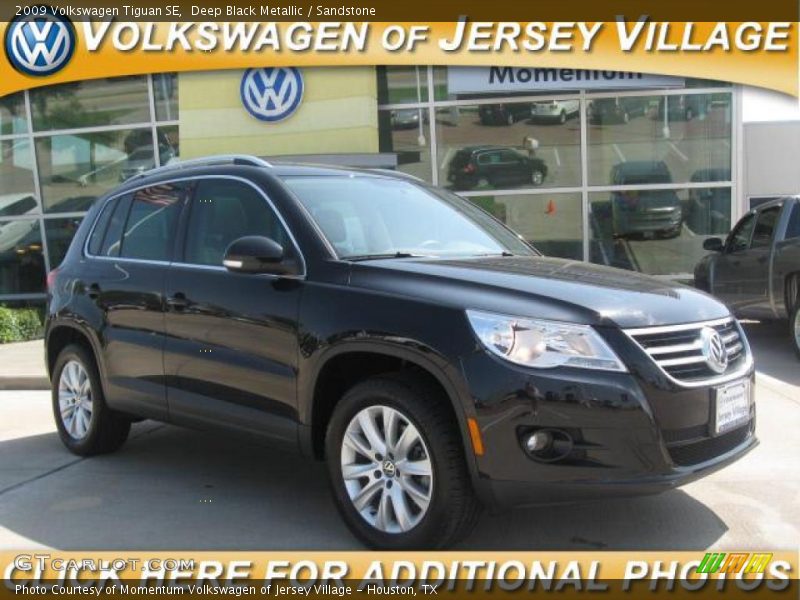 Deep Black Metallic / Sandstone 2009 Volkswagen Tiguan SE
