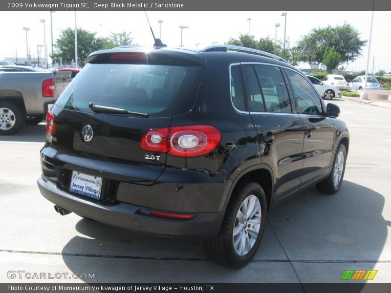 Deep Black Metallic / Sandstone 2009 Volkswagen Tiguan SE