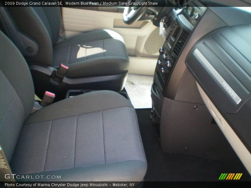 Modern Blue Pearl / Medium Slate Gray/Light Shale 2009 Dodge Grand Caravan SE