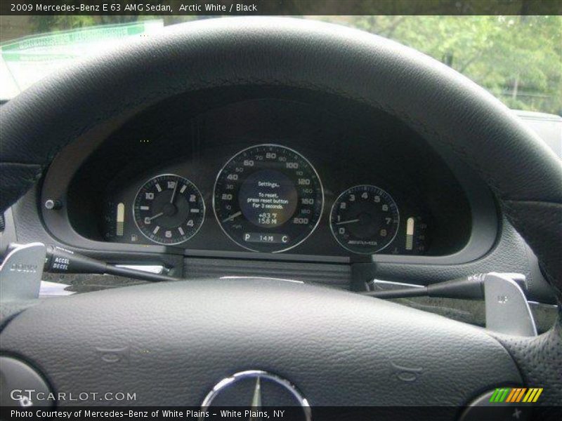 Arctic White / Black 2009 Mercedes-Benz E 63 AMG Sedan