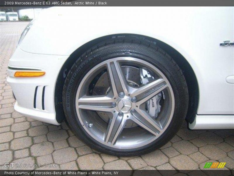 Arctic White / Black 2009 Mercedes-Benz E 63 AMG Sedan