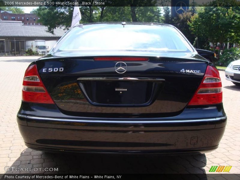 Black / Stone 2006 Mercedes-Benz E 500 4Matic Sedan