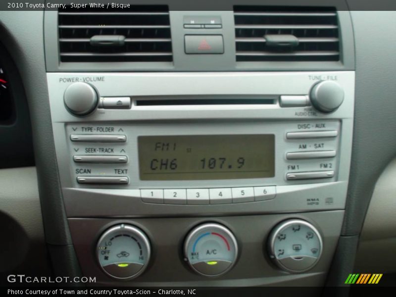 Super White / Bisque 2010 Toyota Camry