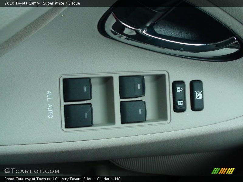 Super White / Bisque 2010 Toyota Camry