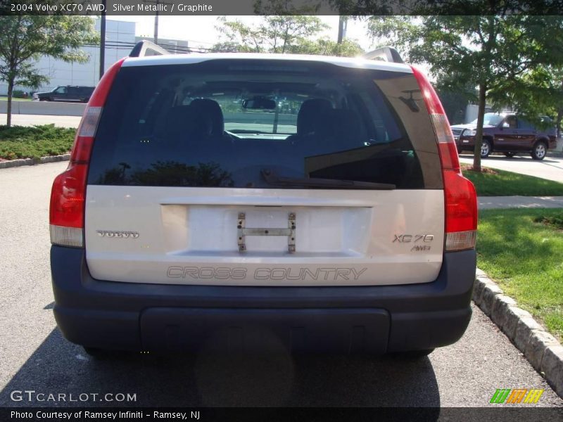 Silver Metallic / Graphite 2004 Volvo XC70 AWD
