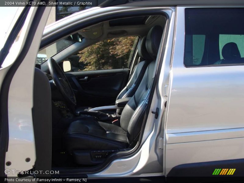 Silver Metallic / Graphite 2004 Volvo XC70 AWD