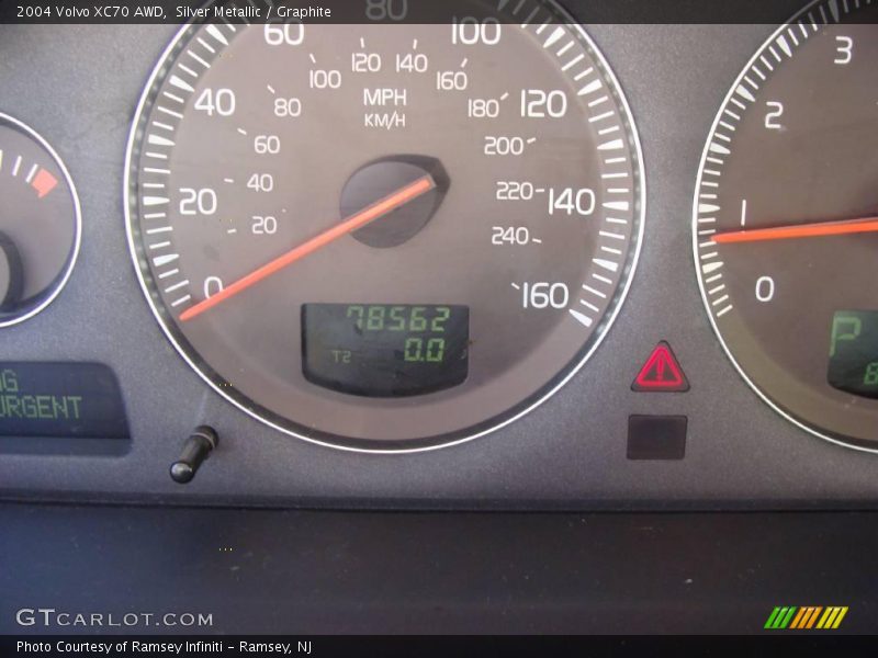 Silver Metallic / Graphite 2004 Volvo XC70 AWD