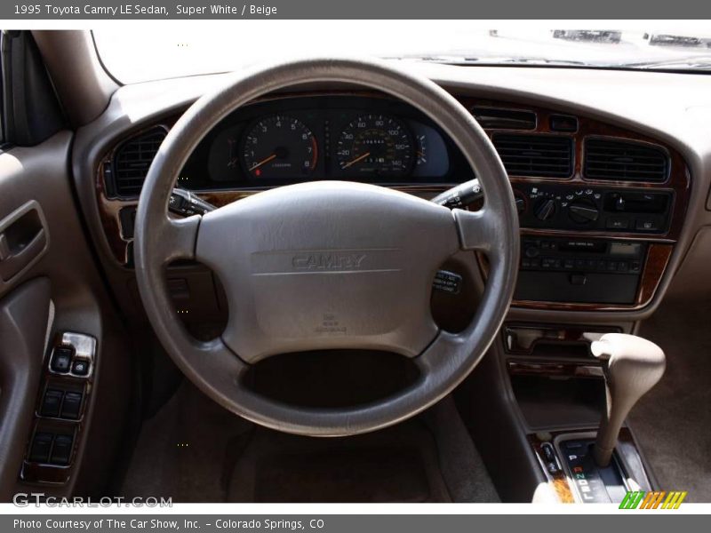 Super White / Beige 1995 Toyota Camry LE Sedan