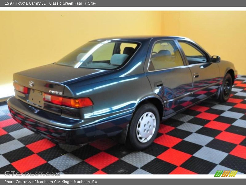 Classic Green Pearl / Gray 1997 Toyota Camry LE