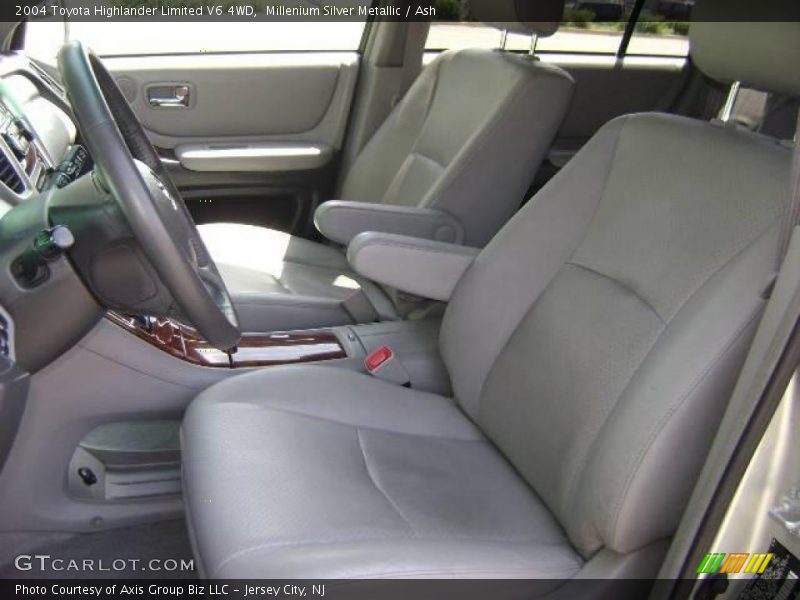 Millenium Silver Metallic / Ash 2004 Toyota Highlander Limited V6 4WD