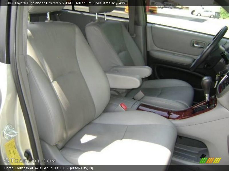 Millenium Silver Metallic / Ash 2004 Toyota Highlander Limited V6 4WD