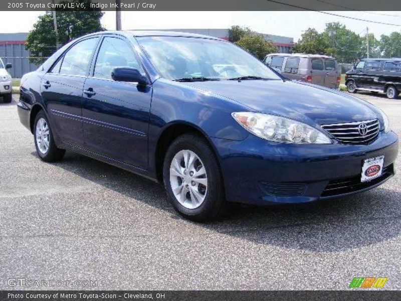 Indigo Ink Pearl / Gray 2005 Toyota Camry LE V6