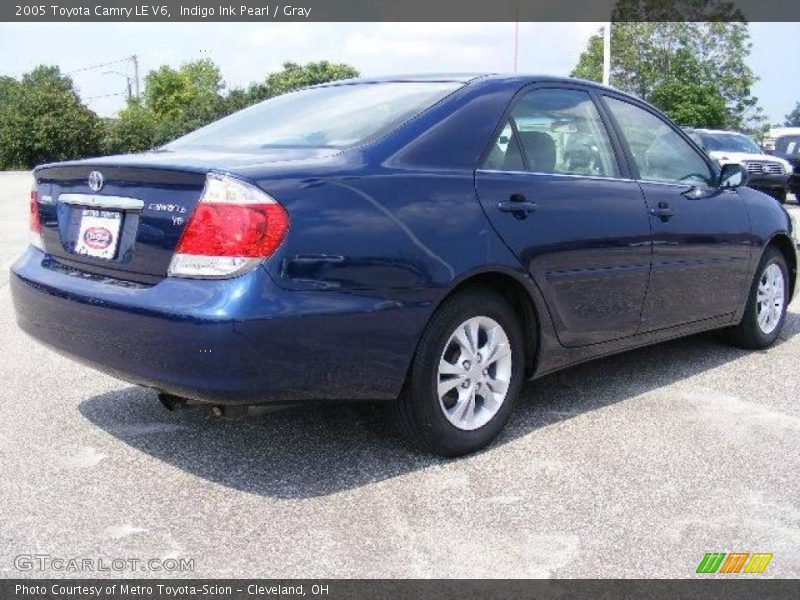 Indigo Ink Pearl / Gray 2005 Toyota Camry LE V6