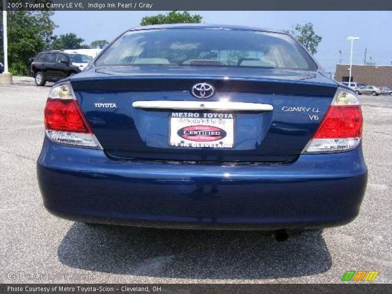 Indigo Ink Pearl / Gray 2005 Toyota Camry LE V6