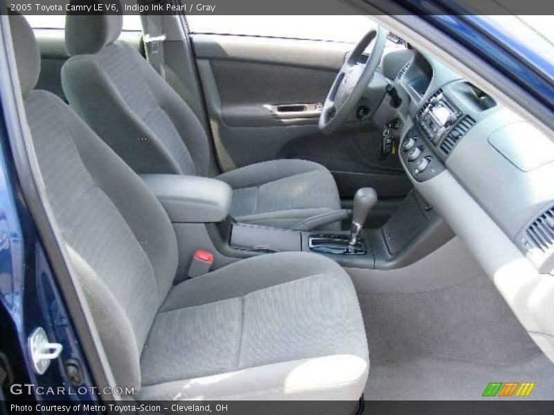 Indigo Ink Pearl / Gray 2005 Toyota Camry LE V6