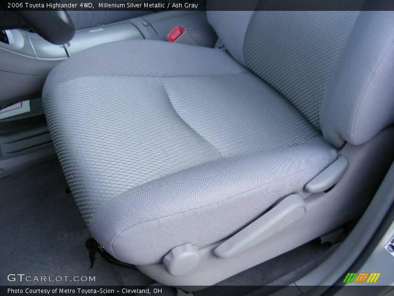 Millenium Silver Metallic / Ash Gray 2006 Toyota Highlander 4WD