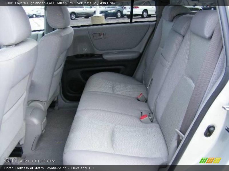 Millenium Silver Metallic / Ash Gray 2006 Toyota Highlander 4WD