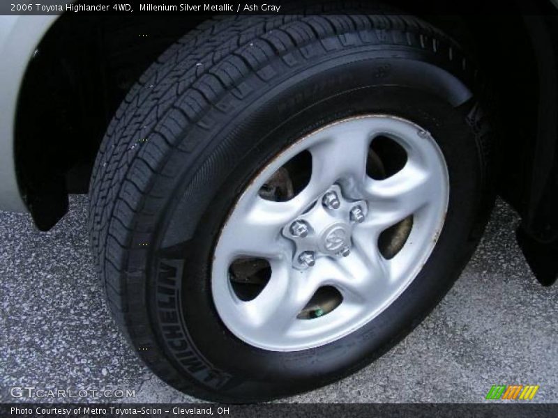 Millenium Silver Metallic / Ash Gray 2006 Toyota Highlander 4WD