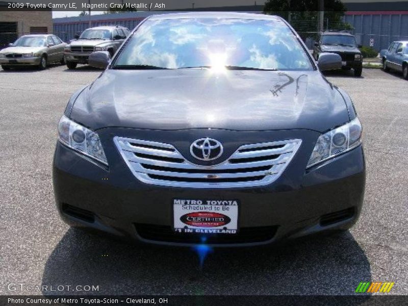 Magnetic Gray Metallic / Ash 2009 Toyota Camry LE