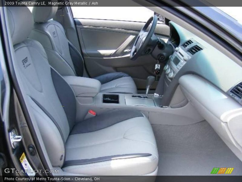 Magnetic Gray Metallic / Ash 2009 Toyota Camry LE
