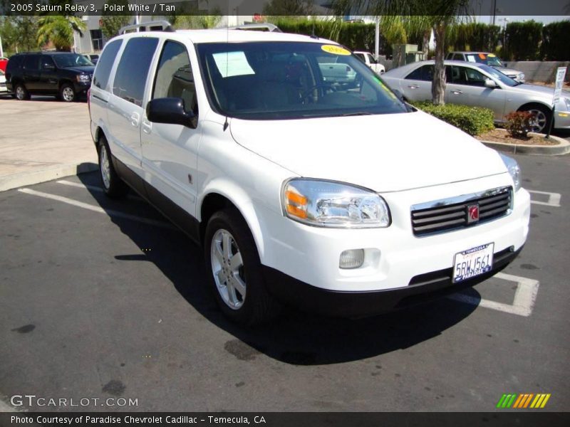 Polar White / Tan 2005 Saturn Relay 3