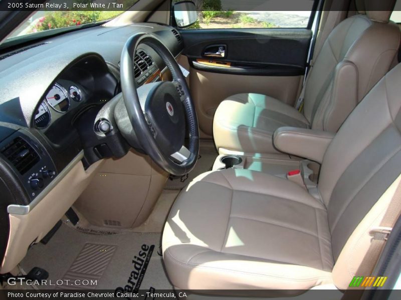 Polar White / Tan 2005 Saturn Relay 3