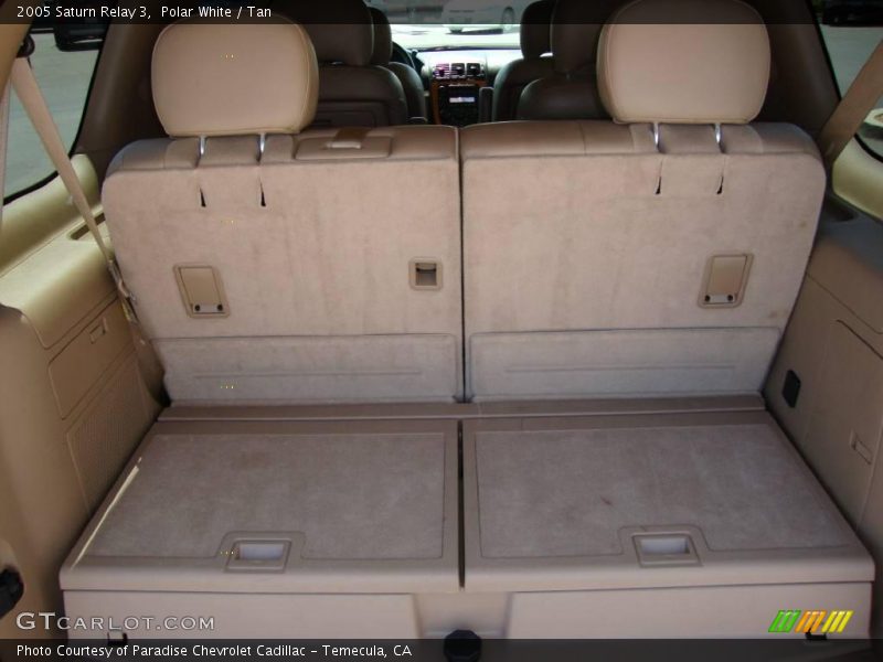 Polar White / Tan 2005 Saturn Relay 3