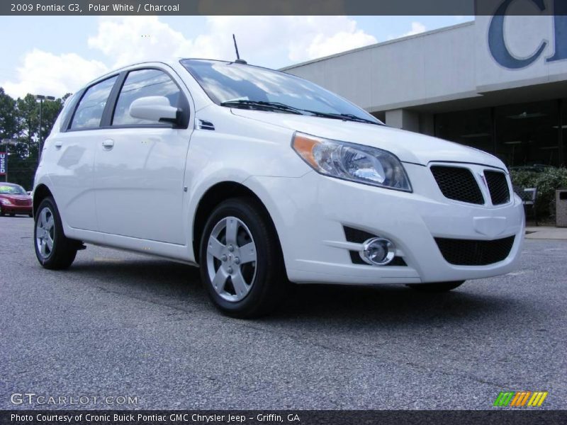 Polar White / Charcoal 2009 Pontiac G3