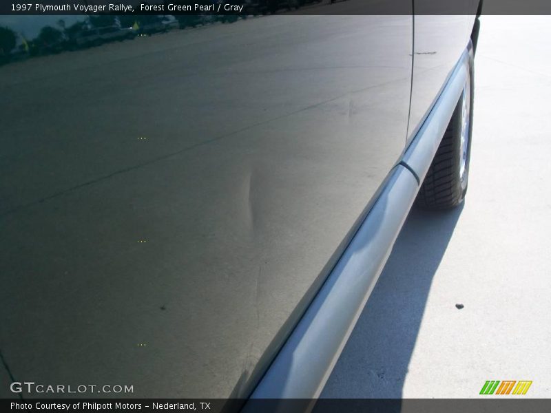 Forest Green Pearl / Gray 1997 Plymouth Voyager Rallye