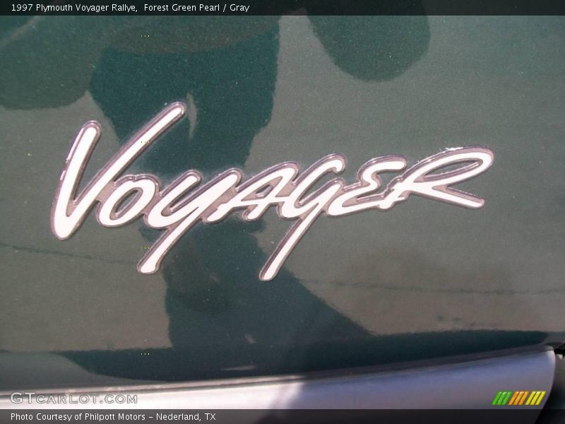 Forest Green Pearl / Gray 1997 Plymouth Voyager Rallye