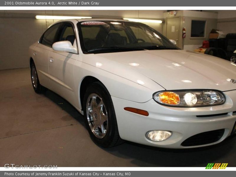 Arctic White / Dark Gray 2001 Oldsmobile Aurora 4.0