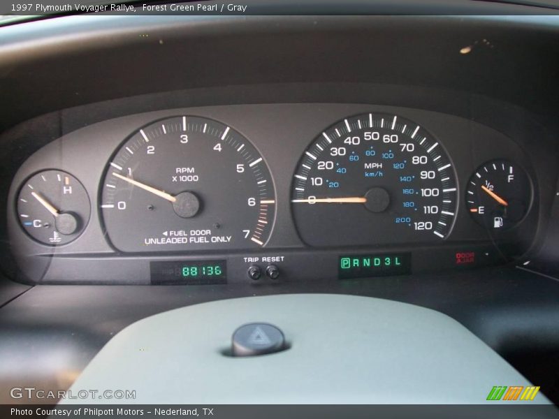 Forest Green Pearl / Gray 1997 Plymouth Voyager Rallye