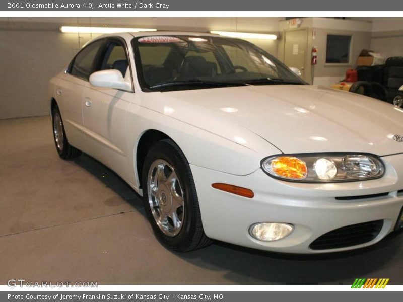 Arctic White / Dark Gray 2001 Oldsmobile Aurora 4.0