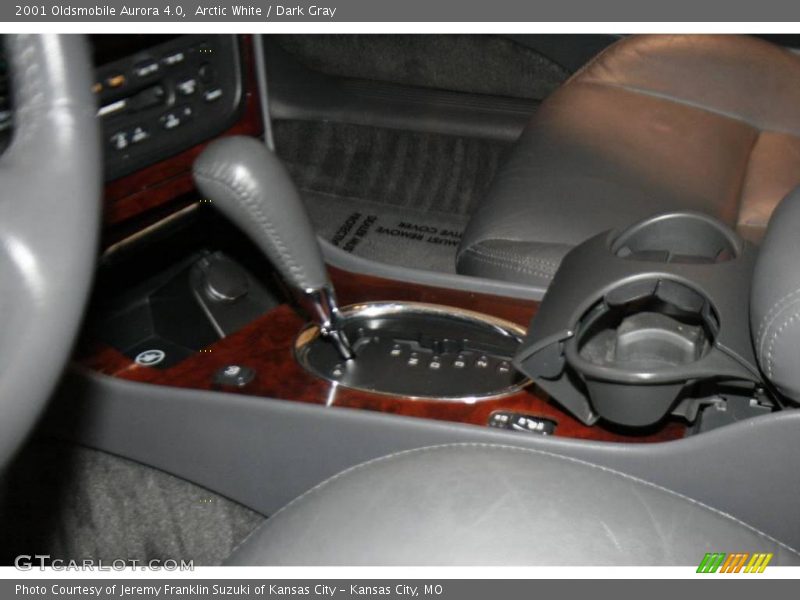 Arctic White / Dark Gray 2001 Oldsmobile Aurora 4.0
