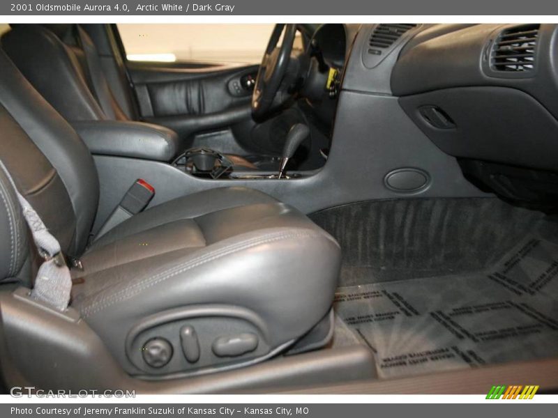 Arctic White / Dark Gray 2001 Oldsmobile Aurora 4.0