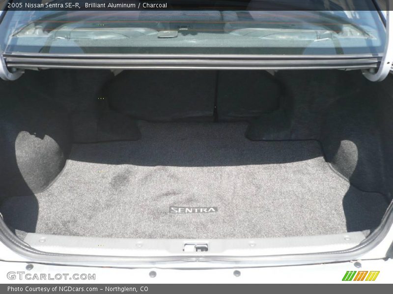 Brilliant Aluminum / Charcoal 2005 Nissan Sentra SE-R