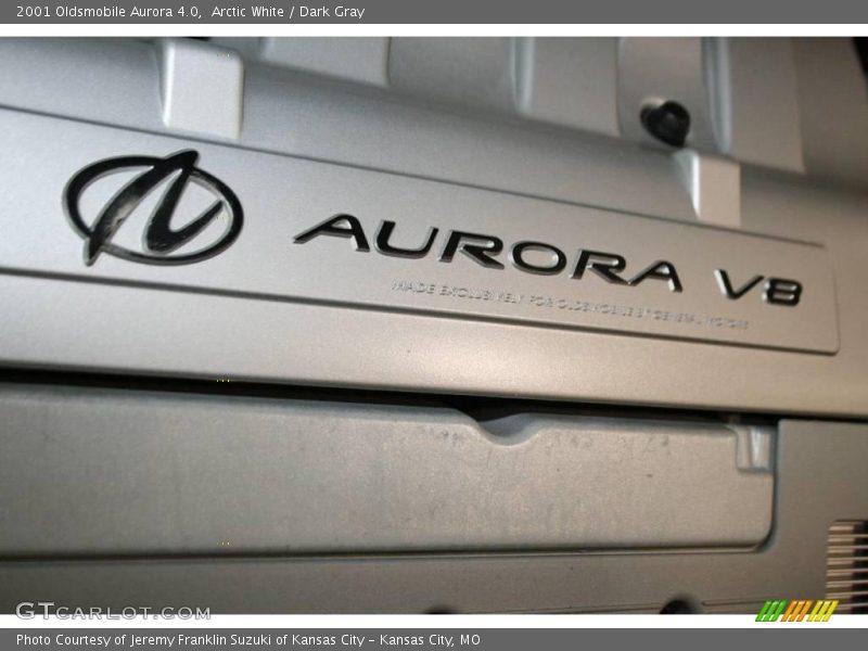 Arctic White / Dark Gray 2001 Oldsmobile Aurora 4.0