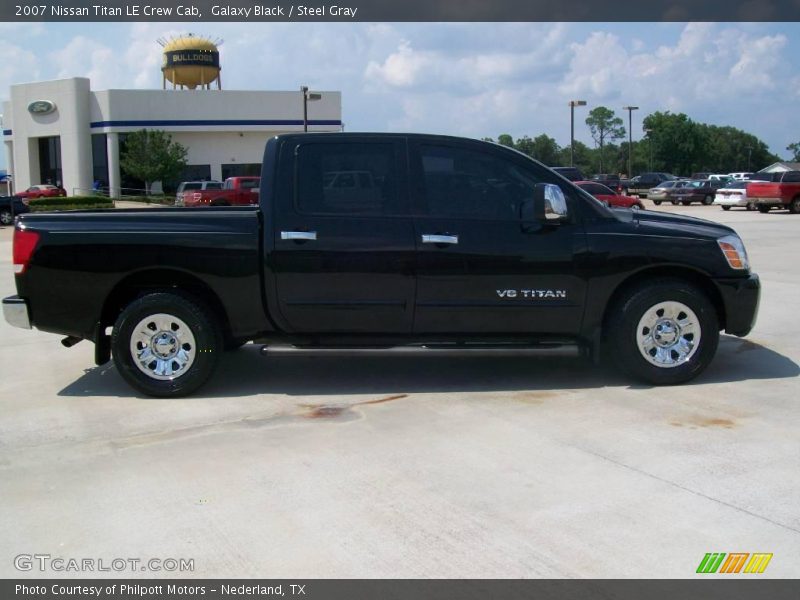Galaxy Black / Steel Gray 2007 Nissan Titan LE Crew Cab