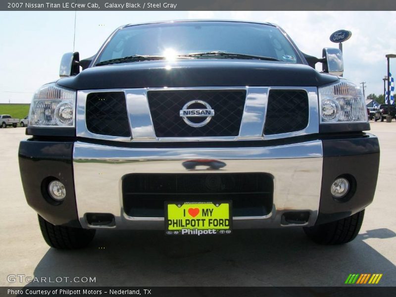 Galaxy Black / Steel Gray 2007 Nissan Titan LE Crew Cab