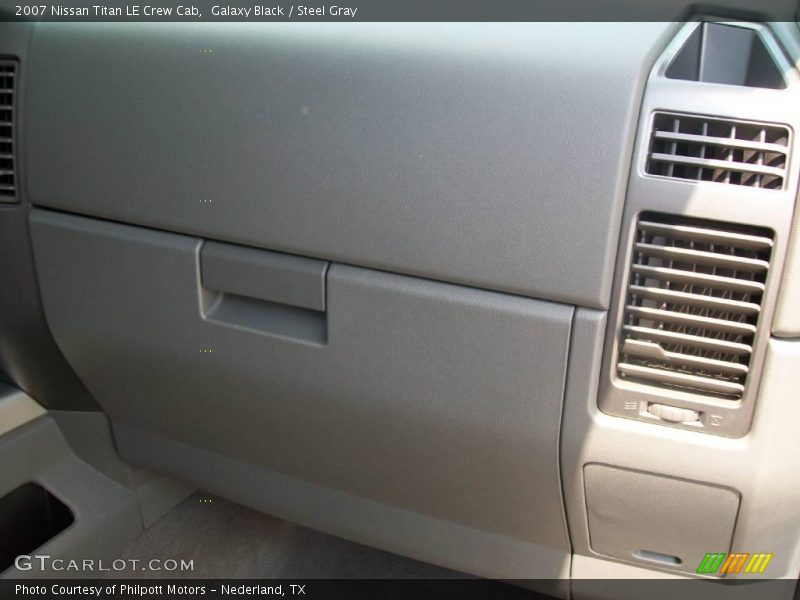 Galaxy Black / Steel Gray 2007 Nissan Titan LE Crew Cab