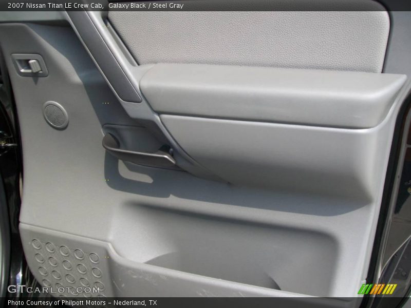 Galaxy Black / Steel Gray 2007 Nissan Titan LE Crew Cab