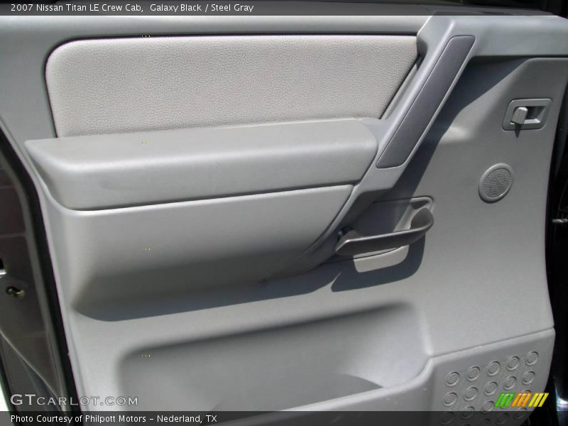 Galaxy Black / Steel Gray 2007 Nissan Titan LE Crew Cab