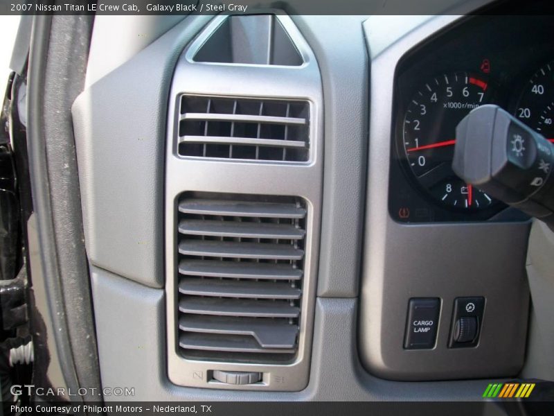 Galaxy Black / Steel Gray 2007 Nissan Titan LE Crew Cab