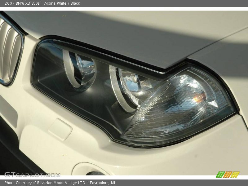 Alpine White / Black 2007 BMW X3 3.0si