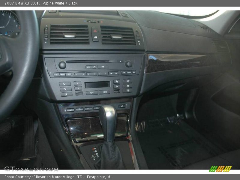 Alpine White / Black 2007 BMW X3 3.0si