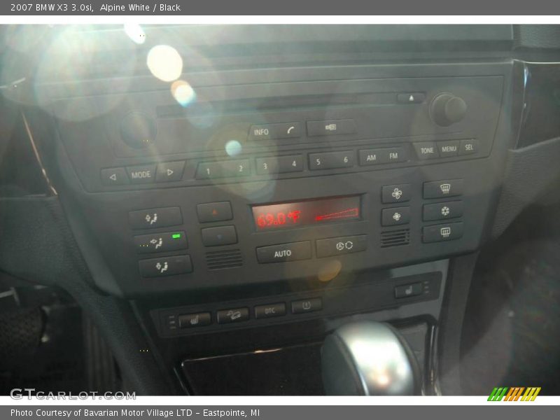 Alpine White / Black 2007 BMW X3 3.0si