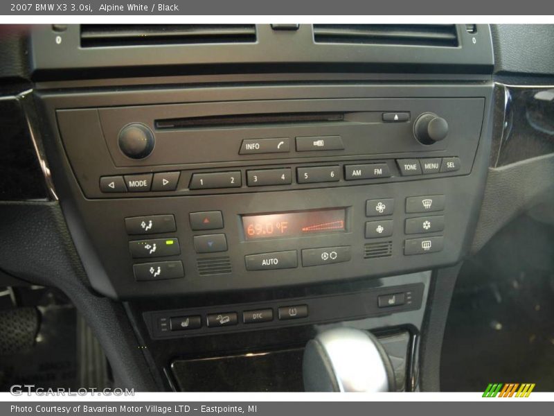 Alpine White / Black 2007 BMW X3 3.0si