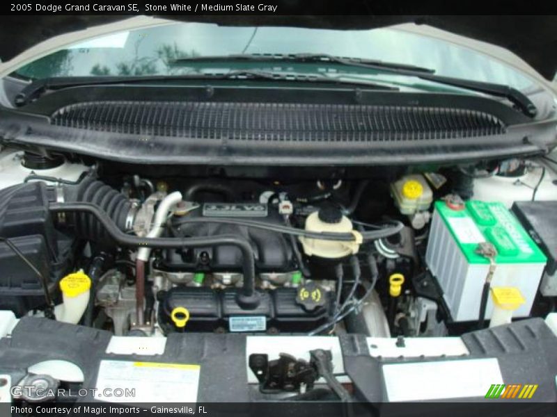 Stone White / Medium Slate Gray 2005 Dodge Grand Caravan SE