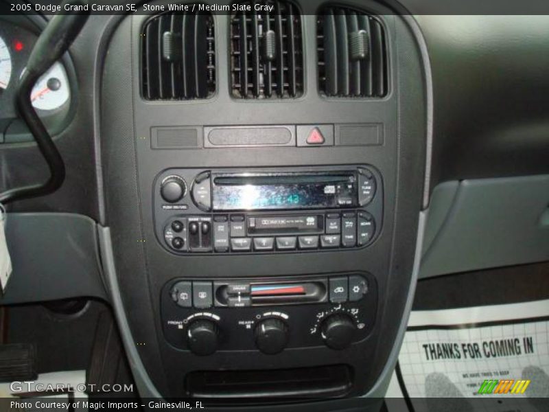Stone White / Medium Slate Gray 2005 Dodge Grand Caravan SE