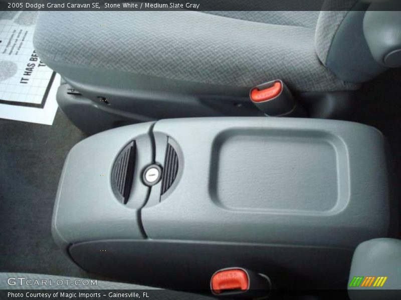 Stone White / Medium Slate Gray 2005 Dodge Grand Caravan SE